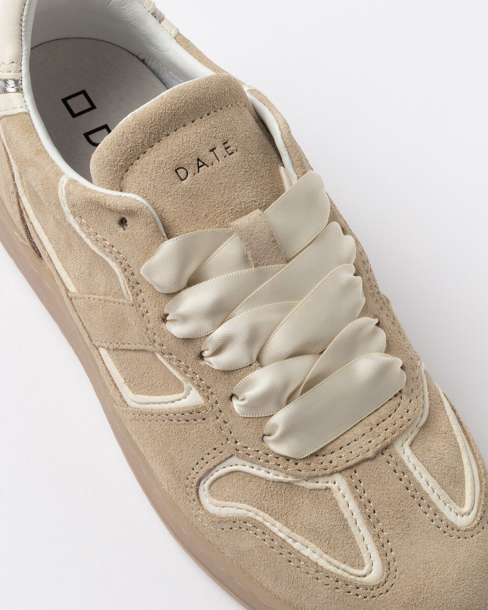 COURT-INLÄGG I BEIGE